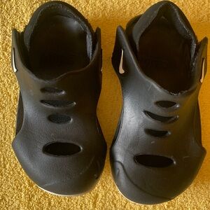 NIKE Slides boys kids color black/White